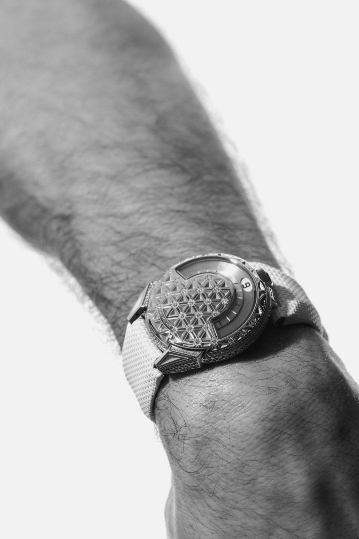 UR-101 DIAMOND SKY
