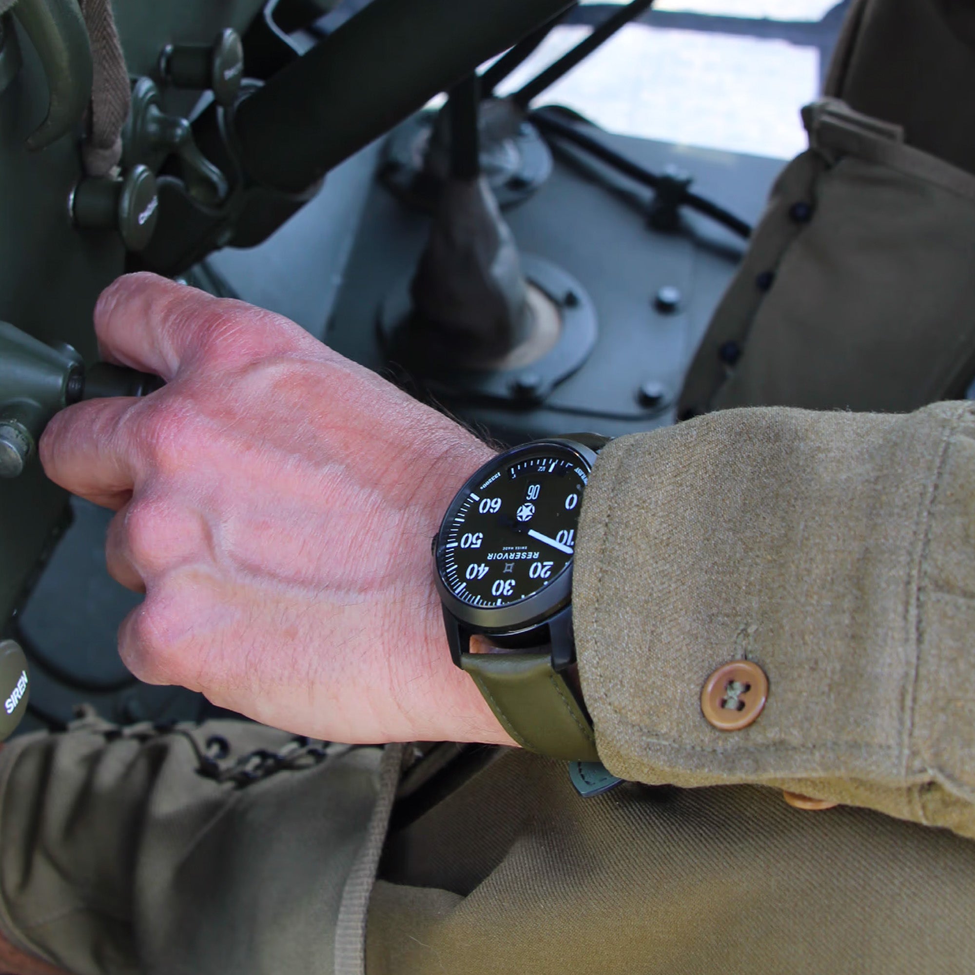 RESEVOIR-BATTLEFIELD-D-DAY-wrist