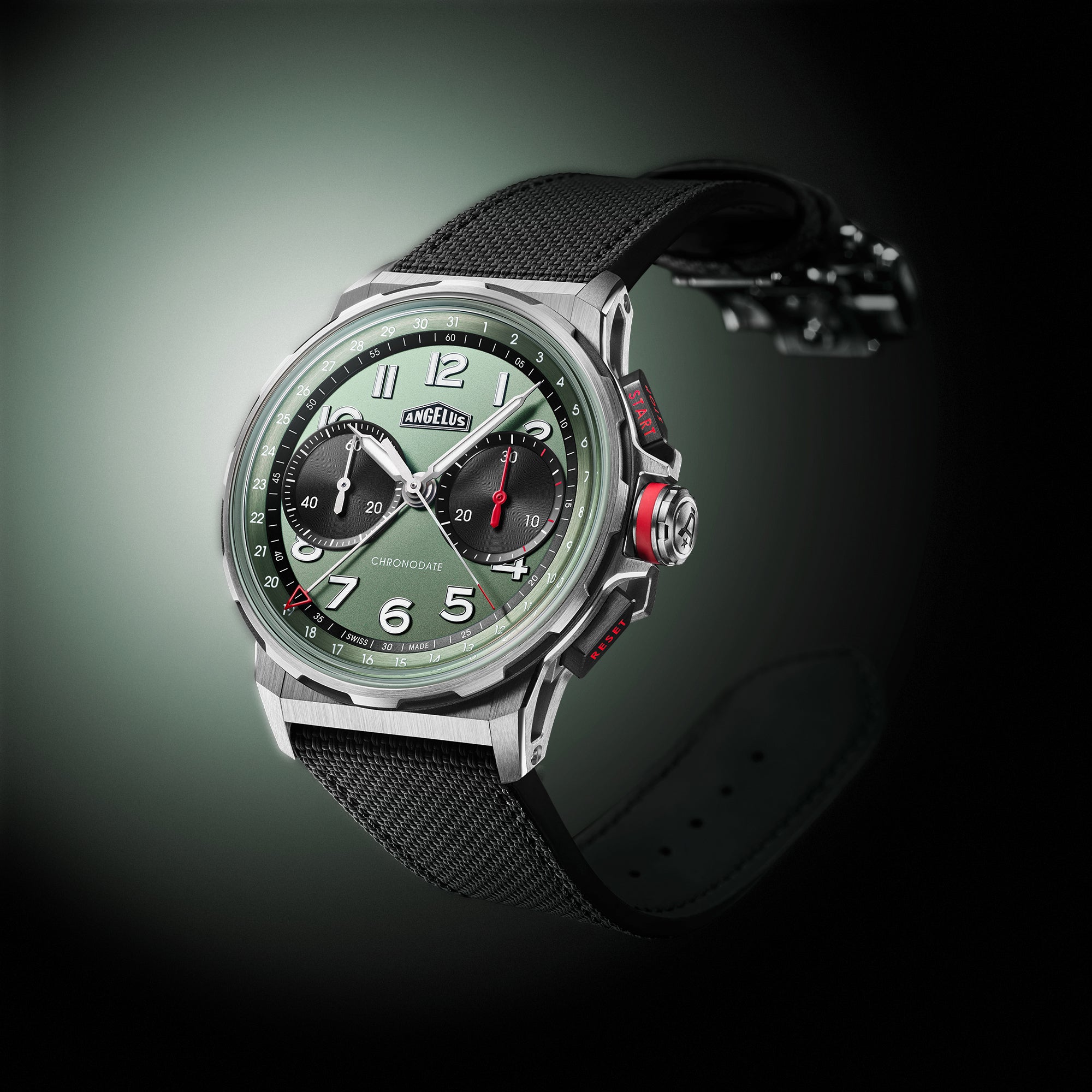 CHRONODATE-TI-GREEN-ANGLE