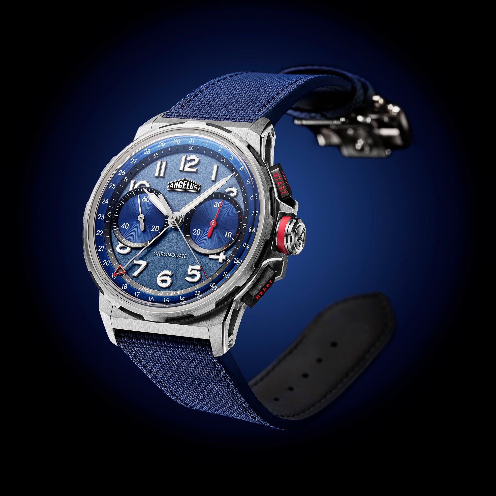 CHRONODATE-TITANIUM-BLUE-LE-25-ANGLE