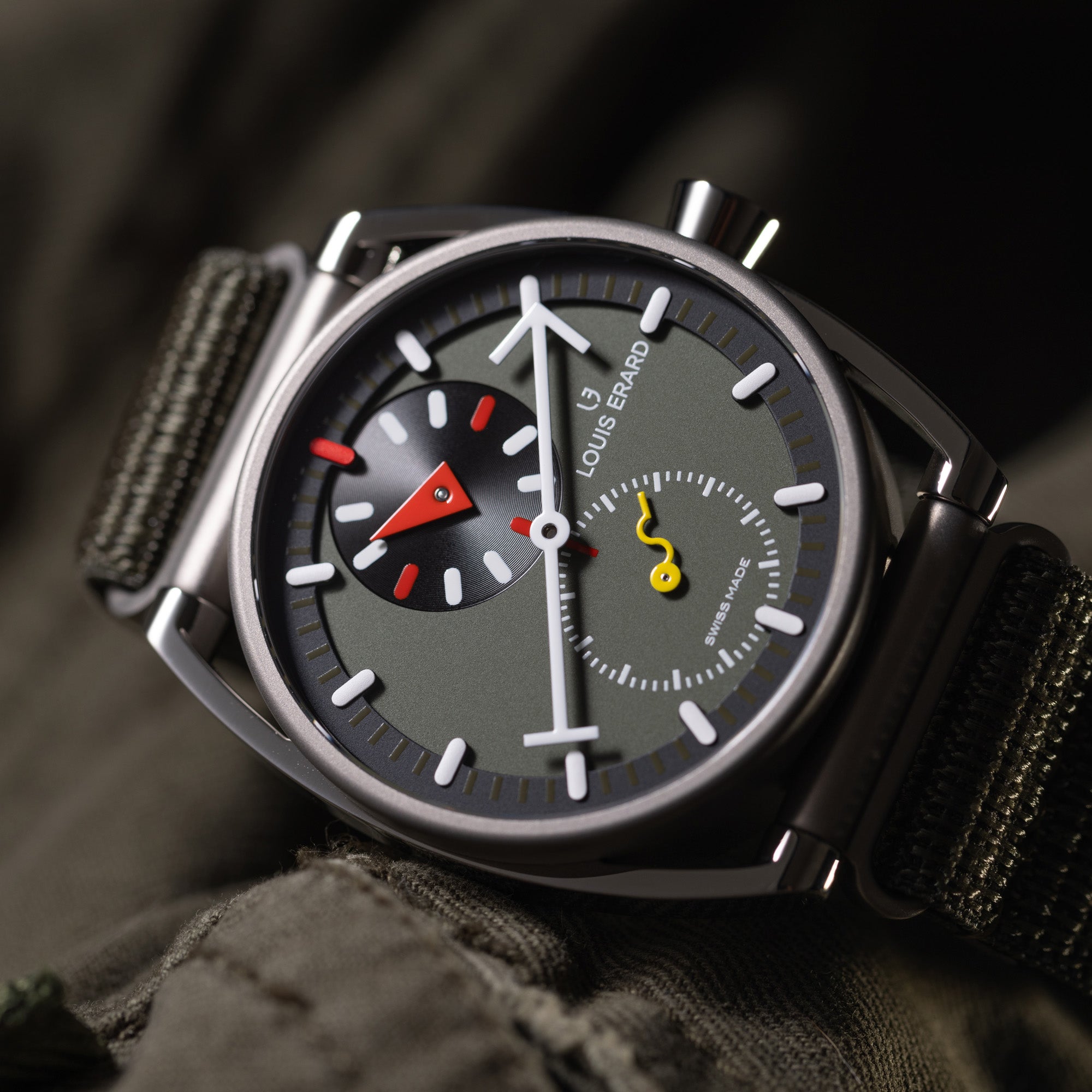 EXCELLENCE-LE-Regulateur-Louis-Erard-x-Alain-Silberstein-Khaki-DIAL