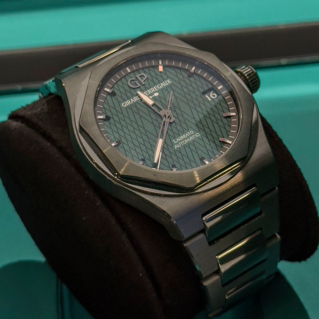 LAUREATO 42 MM GREEN CERAMIC ASTON MARTIN LIMITED EDITION OF 388