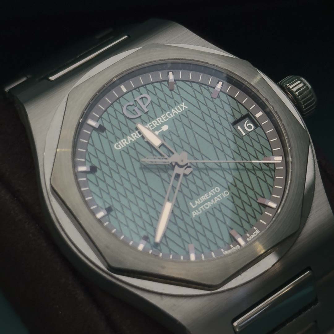 LAUREATO 42 MM GREEN CERAMIC ASTON MARTIN LIMITED EDITION OF 388