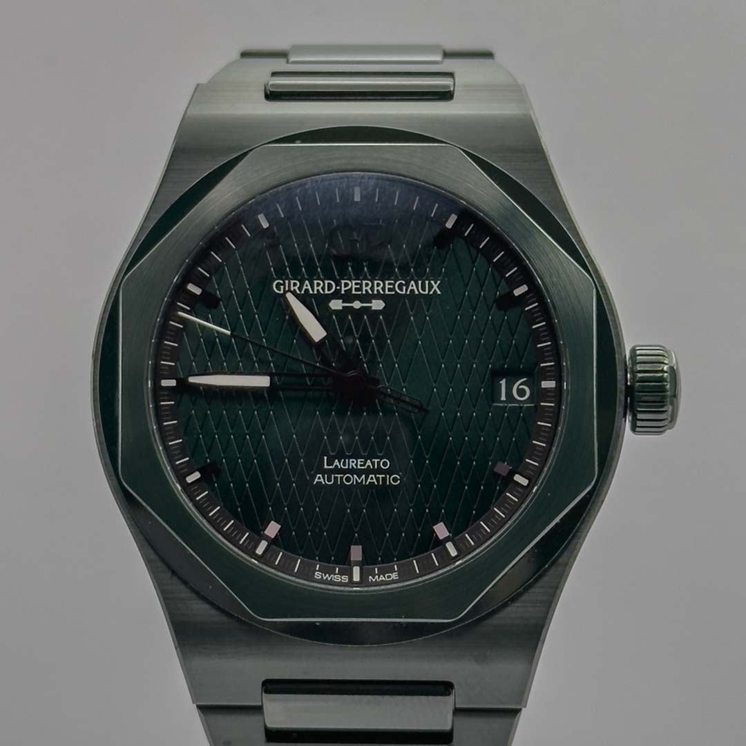 LAUREATO 42 MM GREEN CERAMIC ASTON MARTIN LIMITED EDITION OF 388