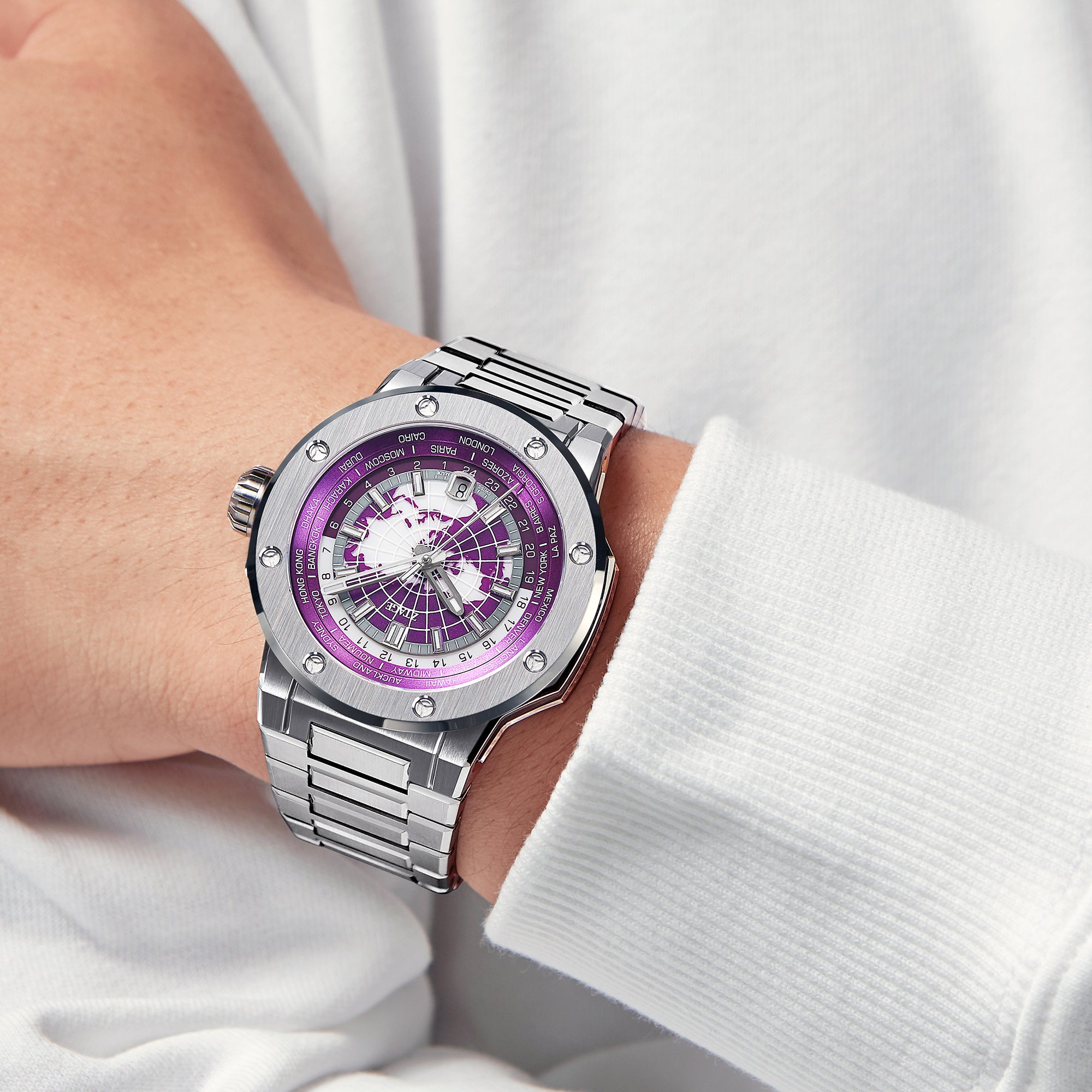 HYBRID-ORIGINAL-VILOT-WORLDTIMER-WRIST