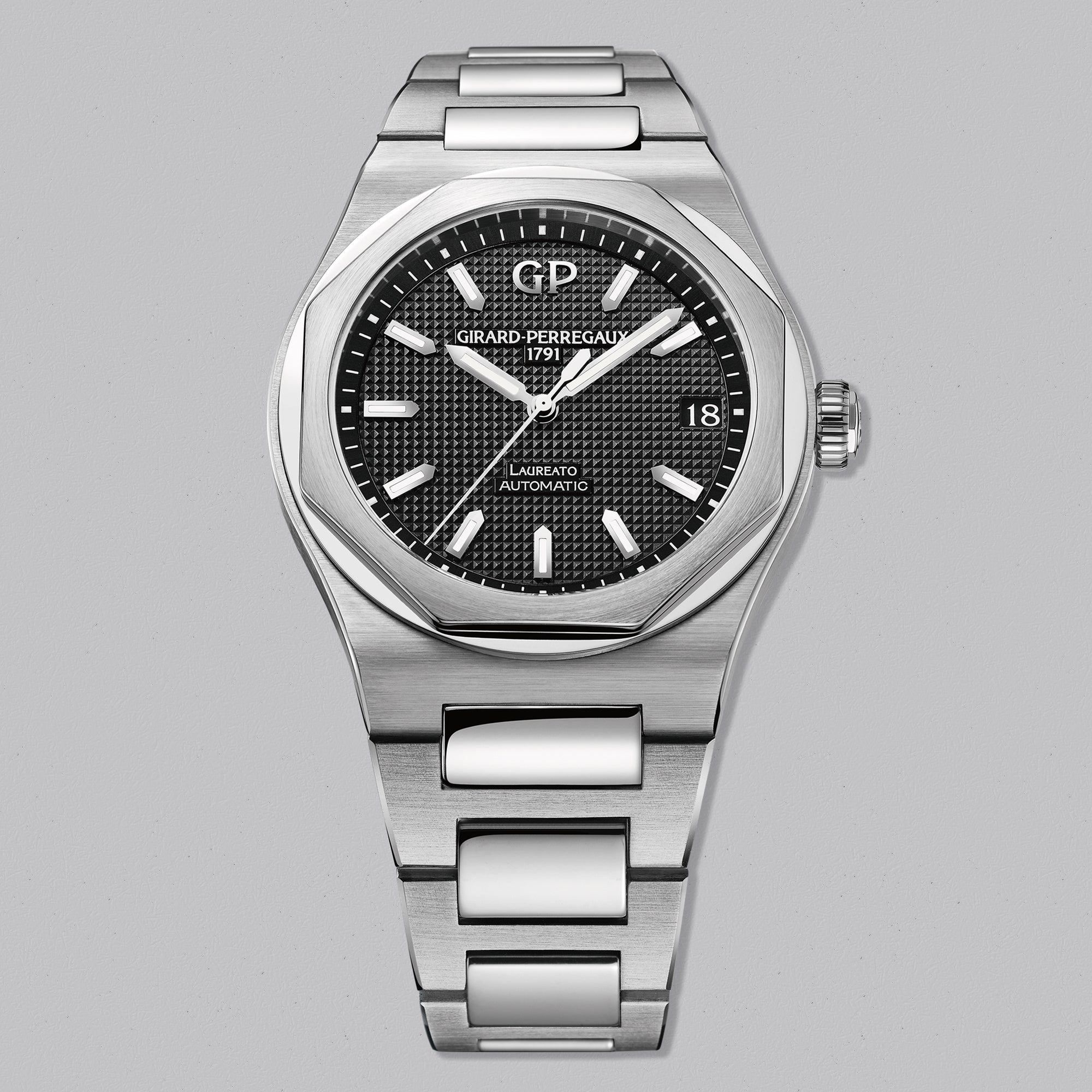    LAUREATO-42-MM-BLACK-hero