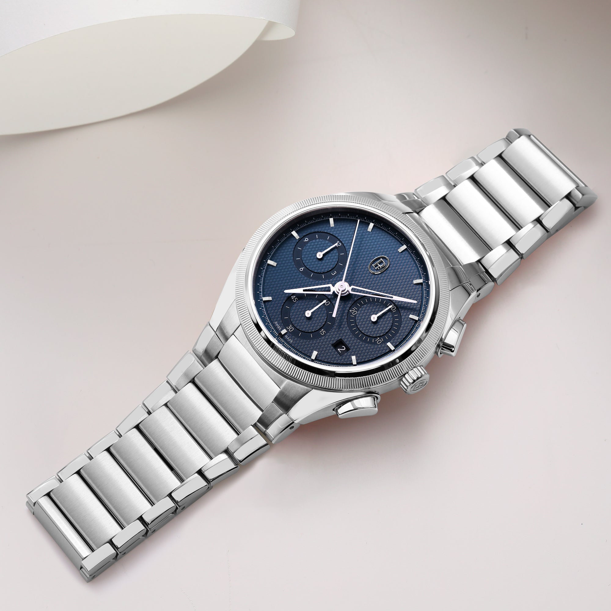       TONDA-PF-CHRONOGRAPH-STEEL-PLATINUM-BLUE-LIFESTYLE