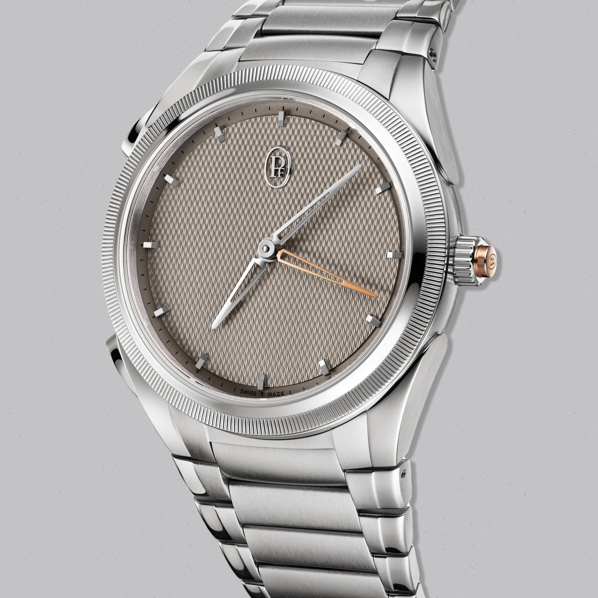 TONDA-PF-MINUTE-RATTRAPANTE-STEEL-SAND-GREY-ANGLE