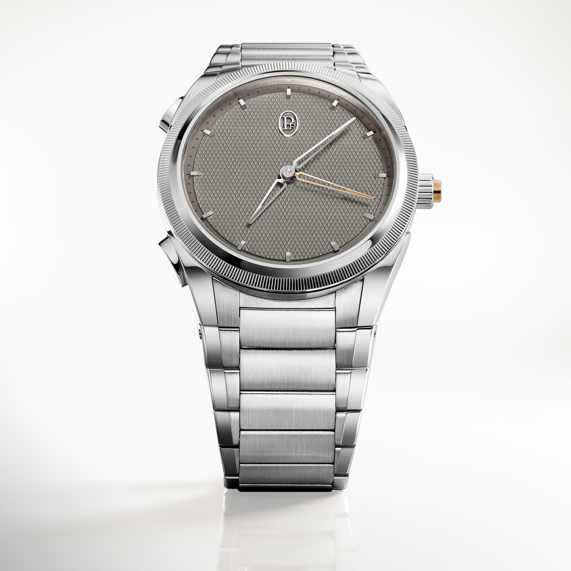 TONDA-PF-MINUTE-RATTRAPANTE-STEEL-SAND-GREY-LIFESTYLE