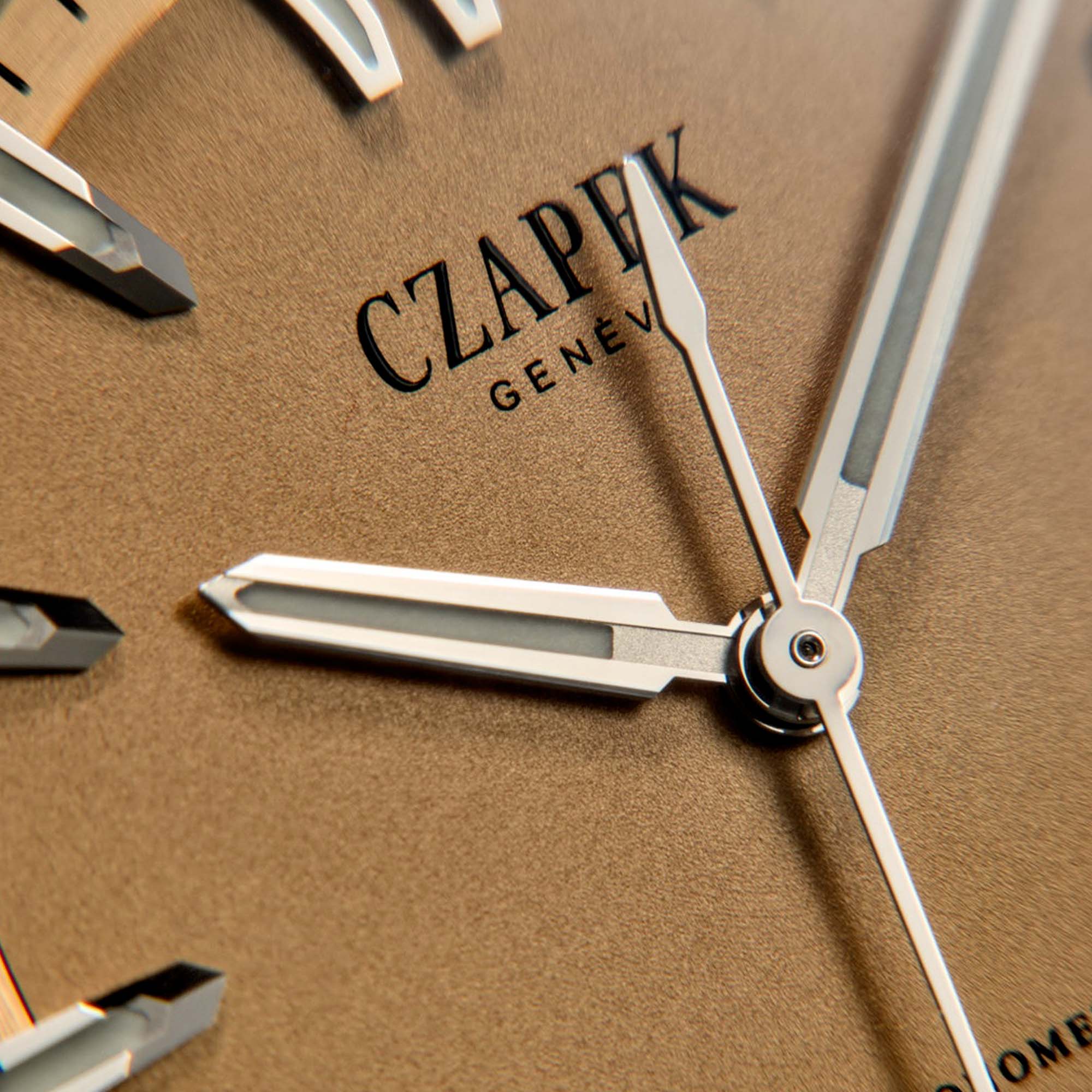 Experience the Czapek Antarctique Desert Rose, a limited edition with a sand coloured microblasted dial, refined symmetry, and the SXH5 calibre. Available at Swiss Gallery UK.