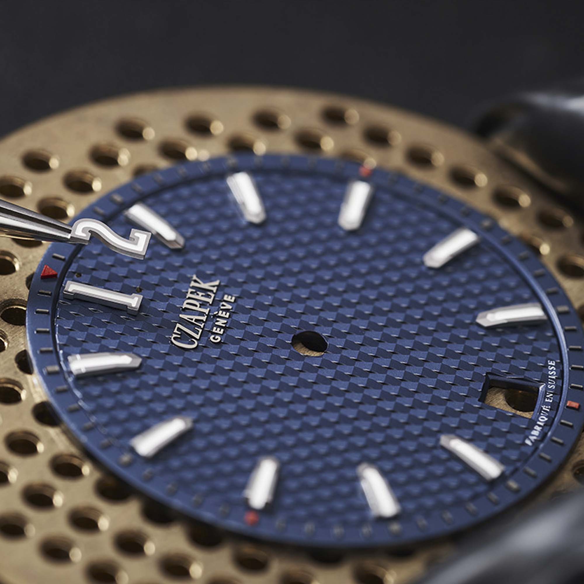 Czapek Antarctique Passage de Drake Aqua Blue featuring an in-house automatic micro-rotor movement and versatile luxury sports styling.