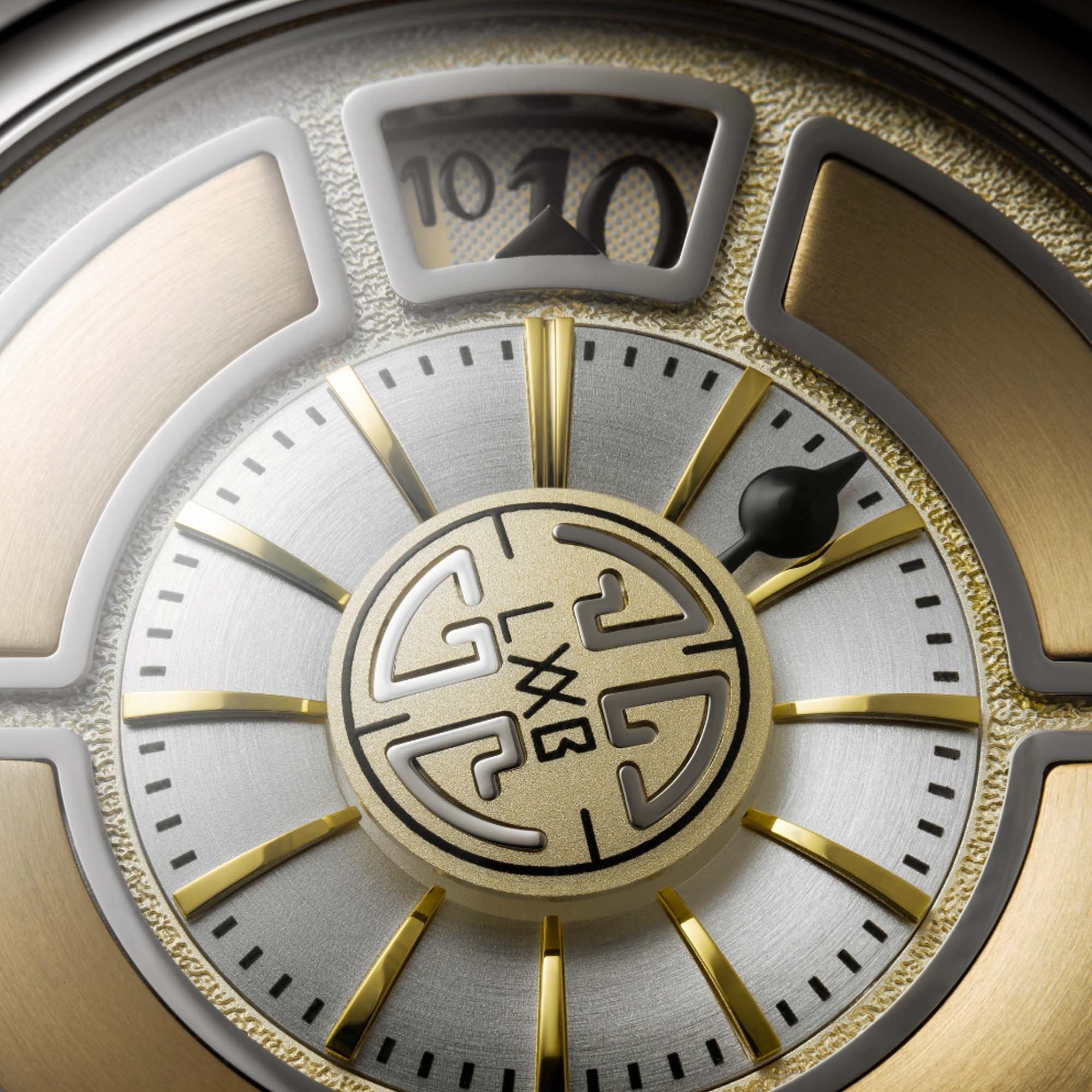The GAGA LABORATORIO LABORMATIC Champagne delivers automatic performance with a distinctive finish and modern design confidence.