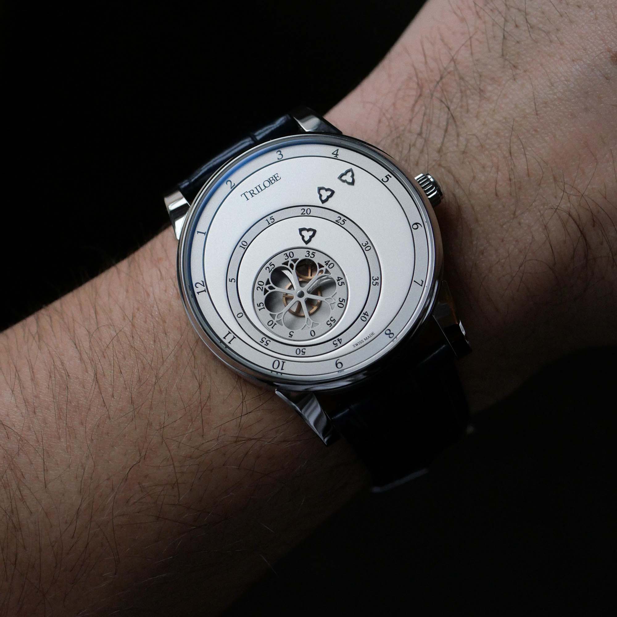 les-matinaux-steel-matte-silver-40.5-lm04a-wrist