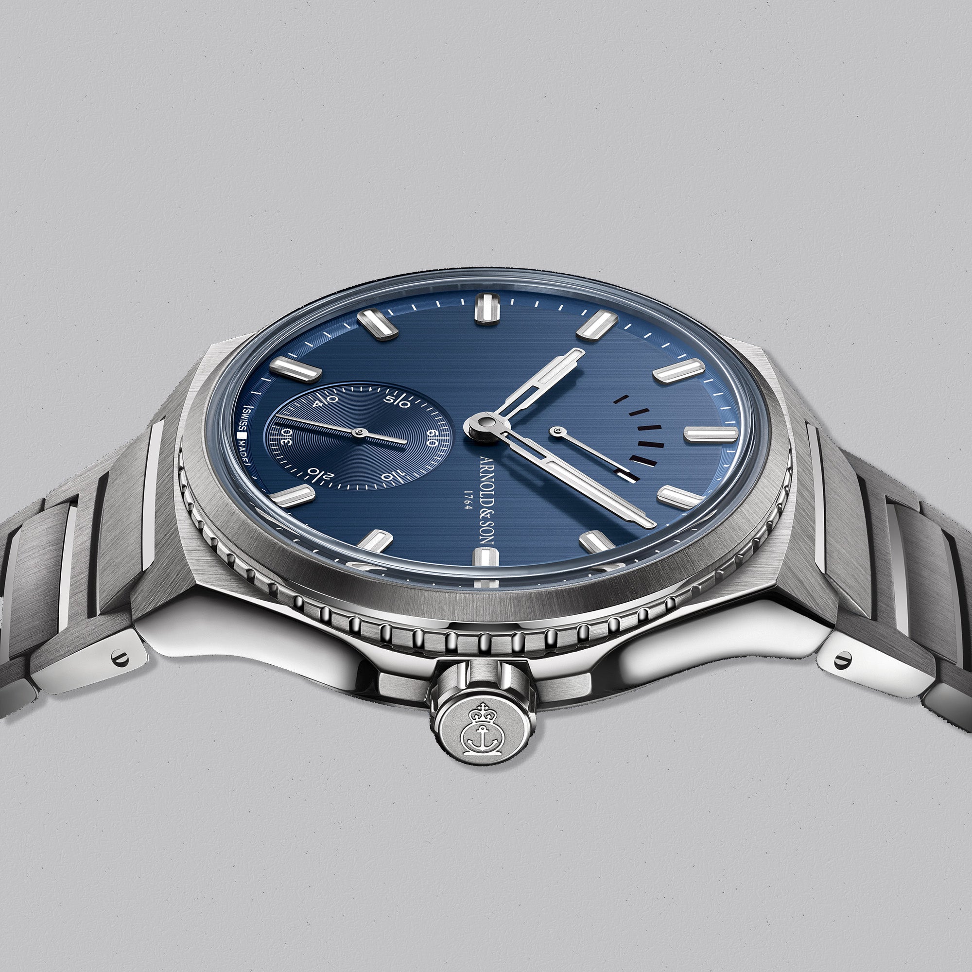 longitude-titanium-ocean-blue-side