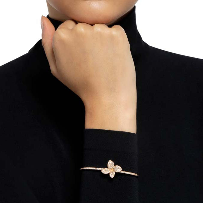 petit-garden-bracelet-in-18k-rose-gold-with-diamonds-medium-flower-16222r-model