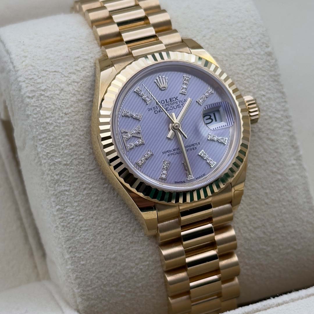 ROLEX LADY DATEJUST 28 MM LAVENDAR DIAMOND DIAL YELLOW GOLD