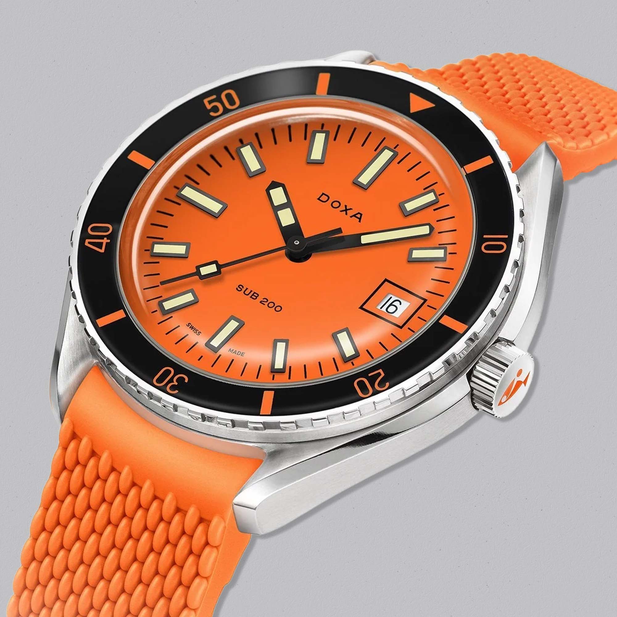The Doxa SUB 200 Professional features a bold dial, Swiss automatic movement, and comfortable rubber strap, built for reliable daily wear in and out of water.