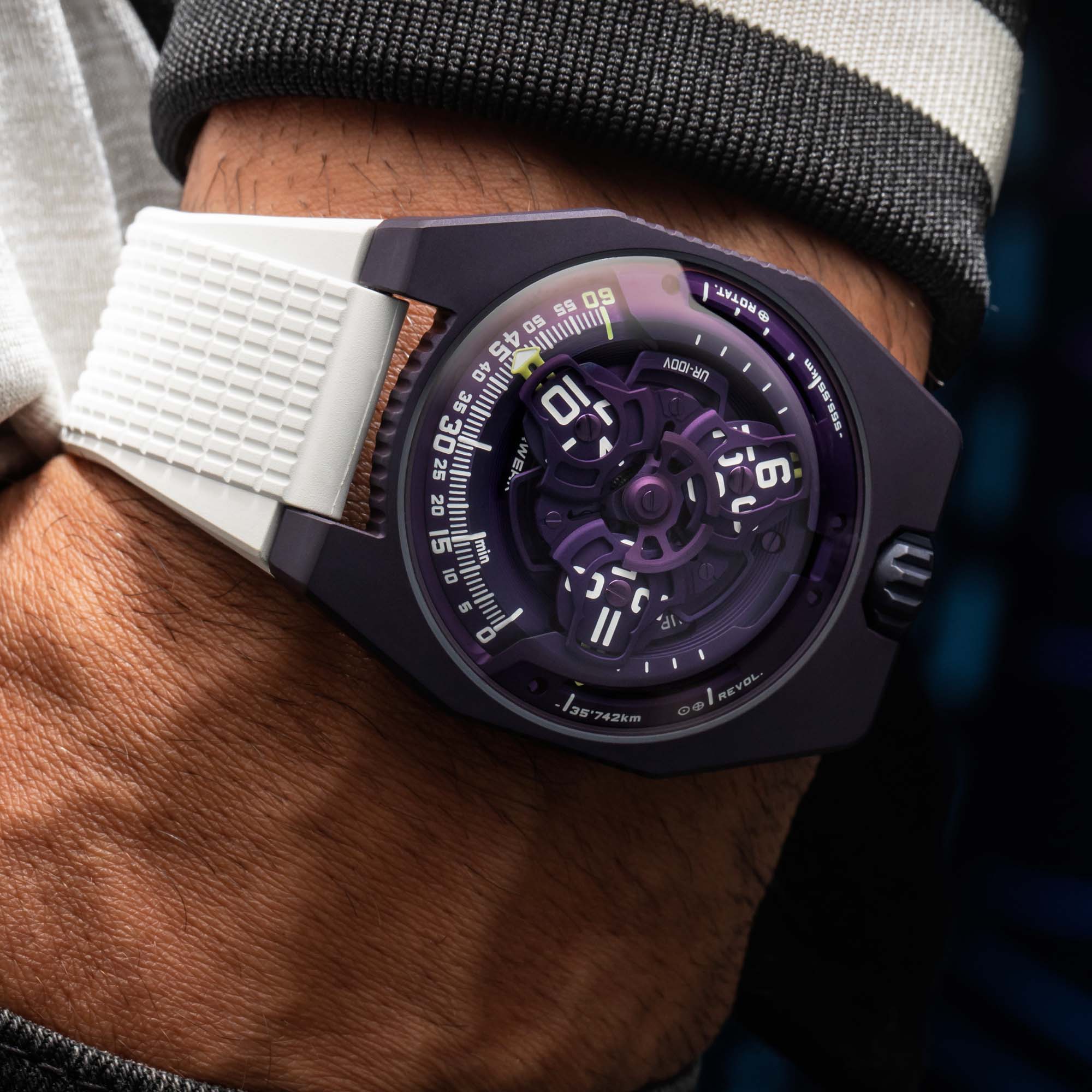UR-100V ULTRAVIOLET