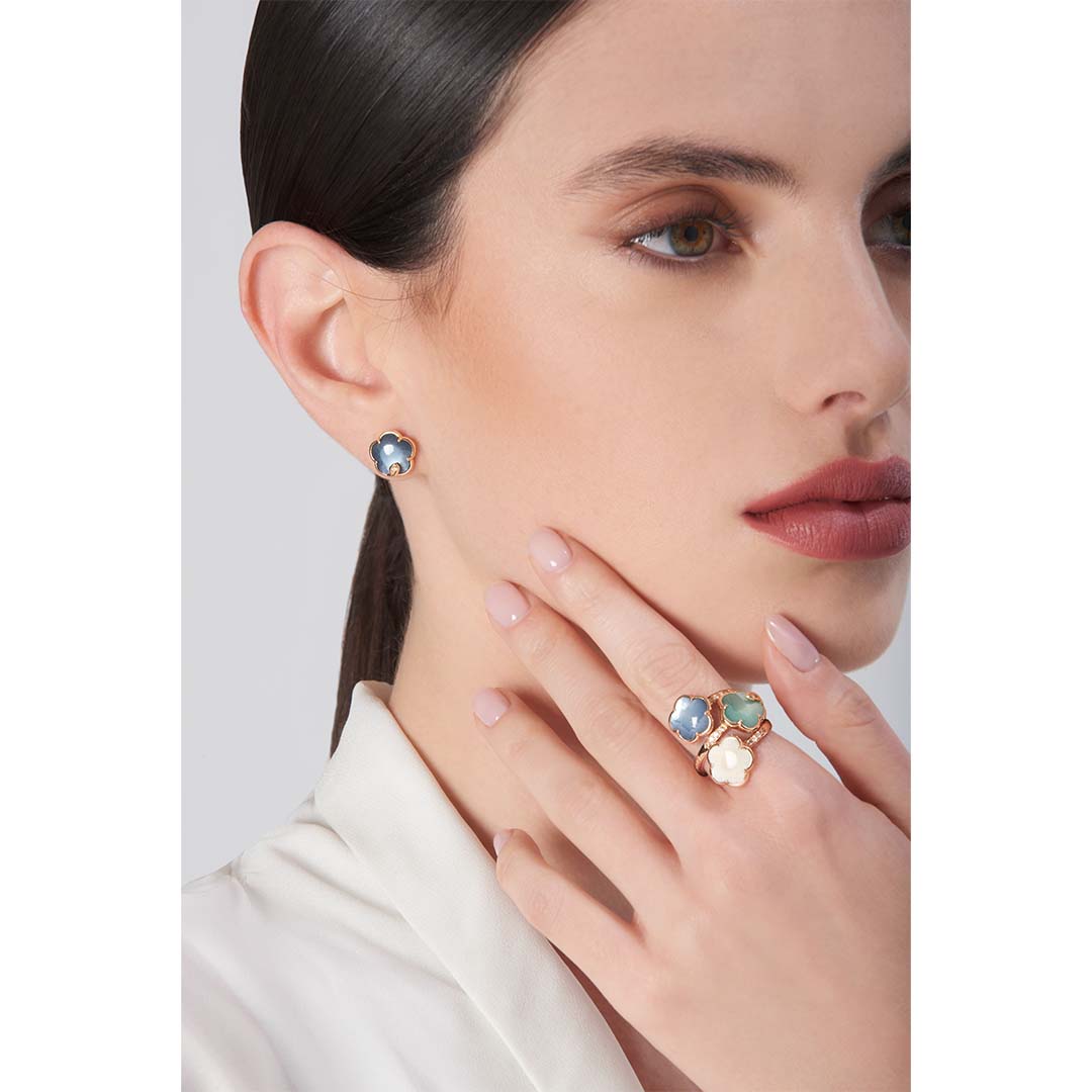 Discover the Petit Joli earrings in rose gold with Lunar Night blue gem, combining onyx and white moonstone with delicate diamonds for refined everyday sparkle.
