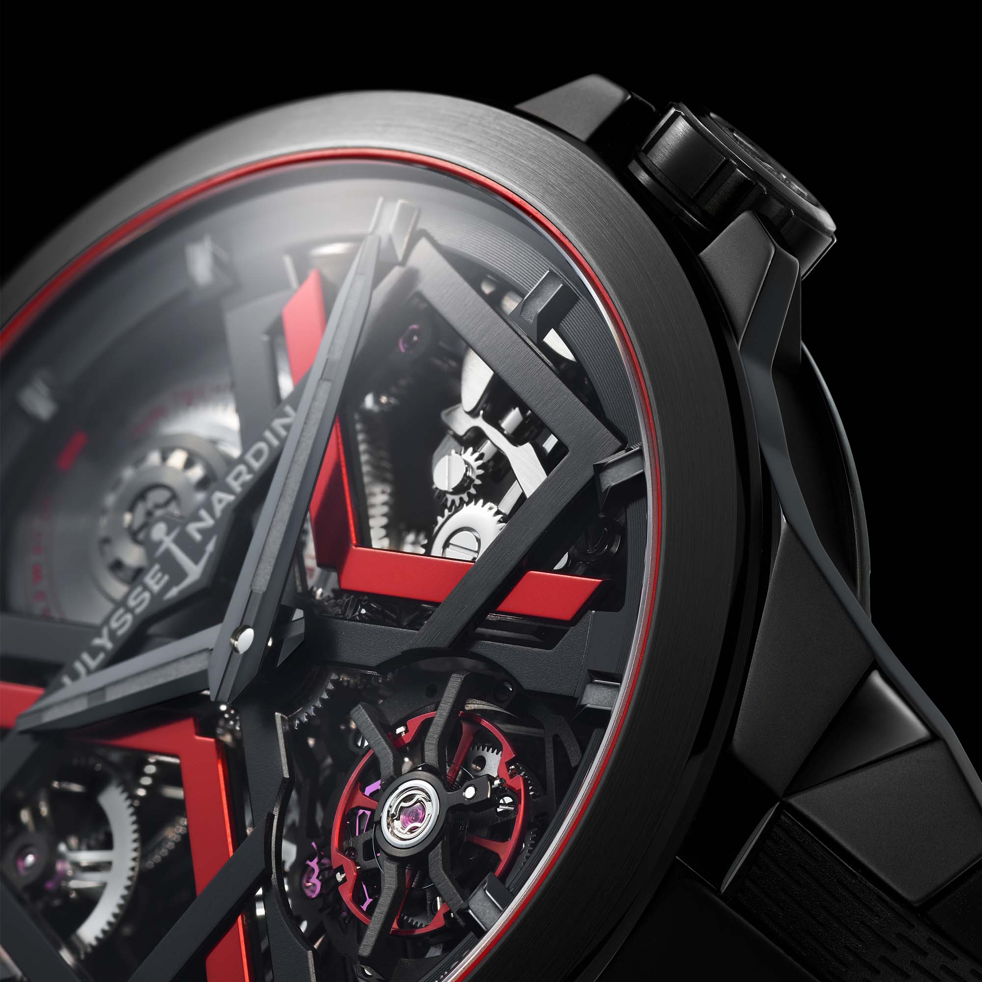 45mm-blast-tourbillon-titanium-black-dlc-blacK-rubber-strap-lifestyle