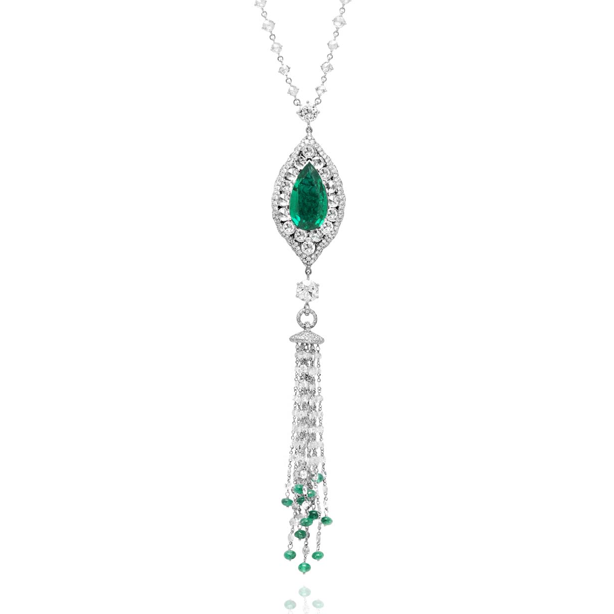 eden-necklace-in-white-gold-diamonds-44,94-ct-and-zambia-drop-cut-emerald-14,19-ct-close-up