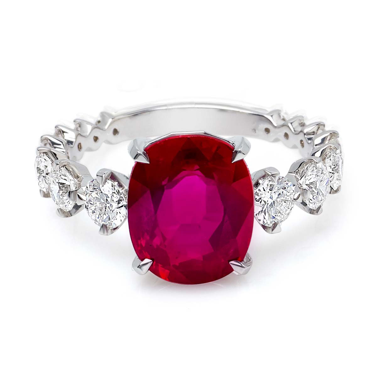 5262-luce-ring-in-white-gold-with-a-red-cushion-ruby-from-myanmar-4,03-ct-and-white-fullcut-diamonds-1,09-ct