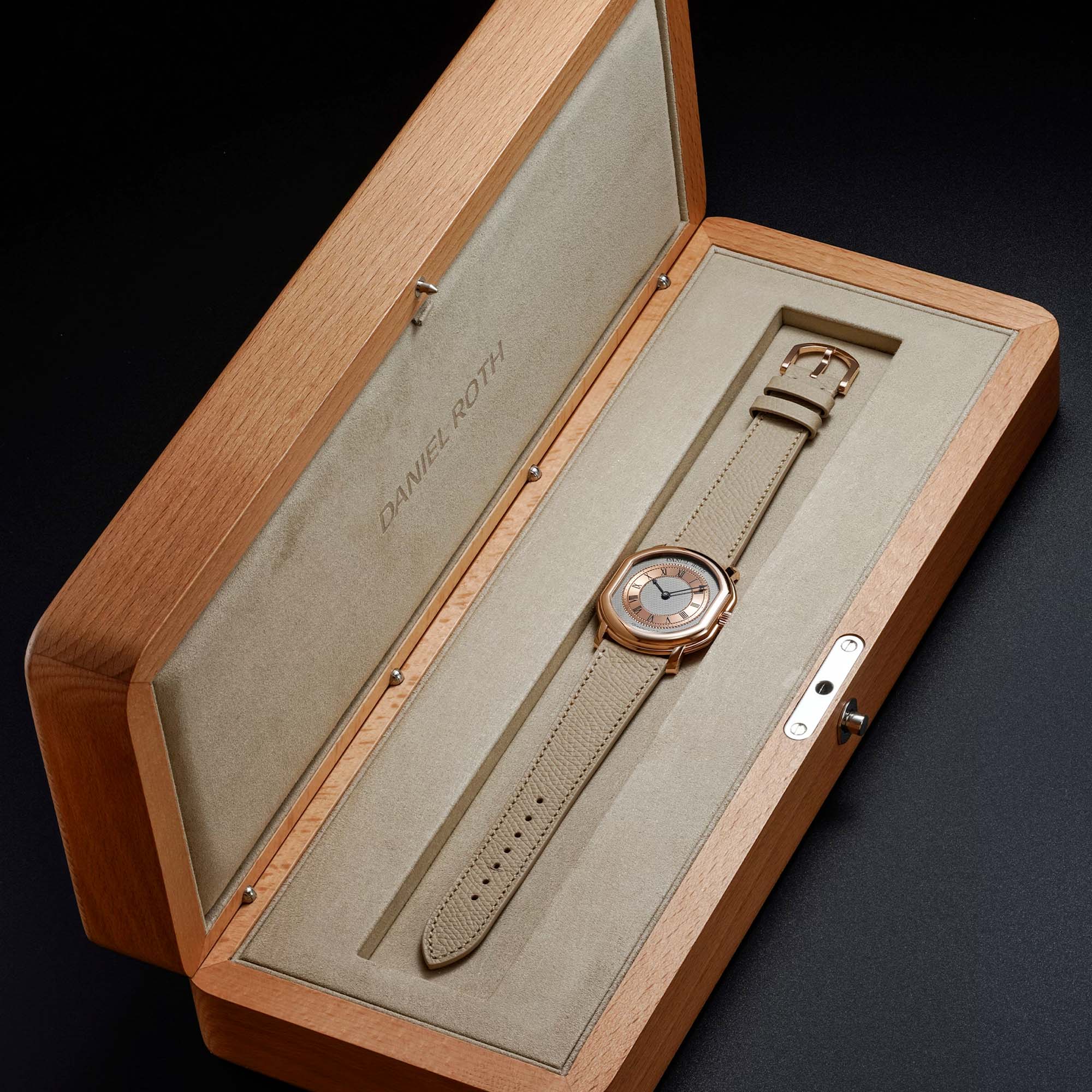 The Daniel Roth Extra Plat Rose Gold celebrates Swiss craftsmanship through a slimmer double ellipse case, a white gold guilloché dial and the newly developed DR002 movement.