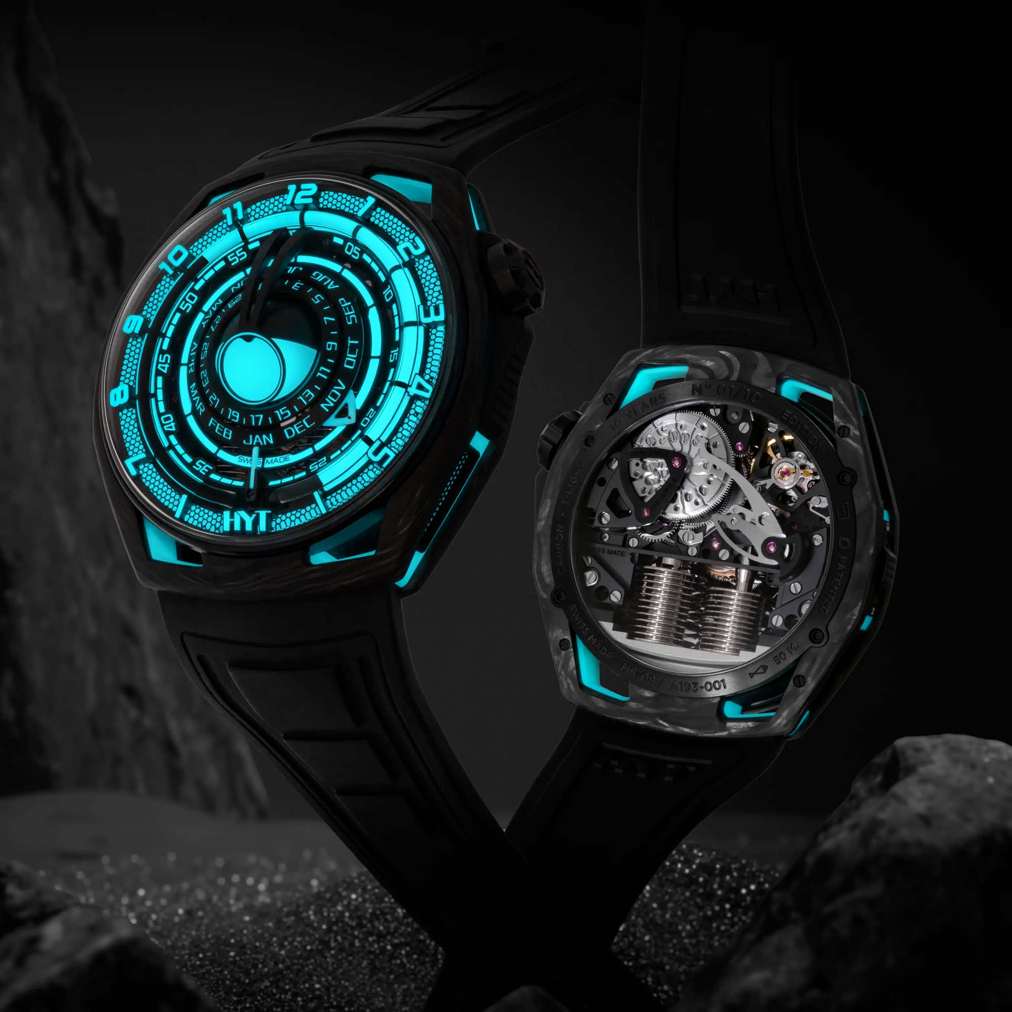 MOON-RUNNER-NEON-H02800-A-LIFESTYLE