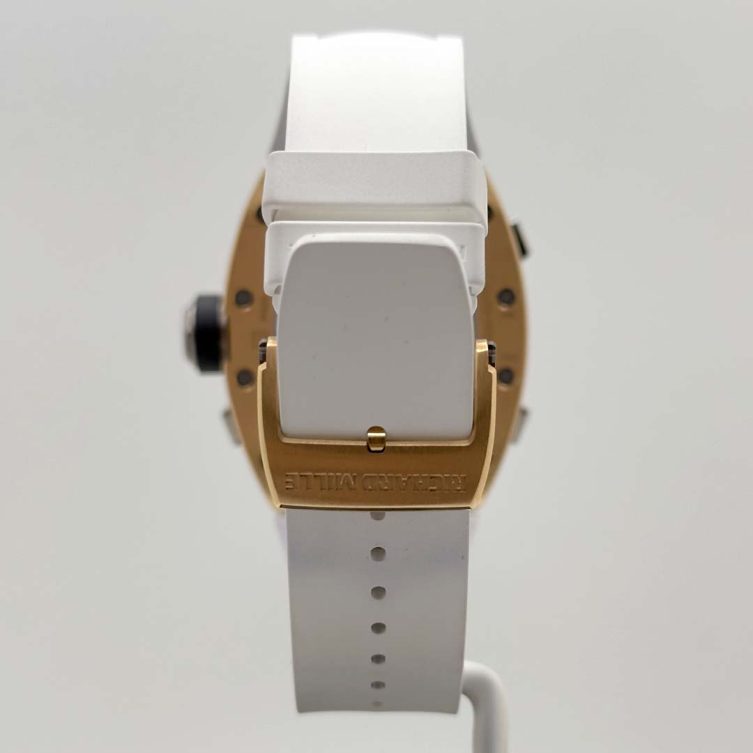 Explore the Richard Mille RM004-V2 Red Gold: a limited split-second chronograph built for precision, speed, and avant-garde collectors.