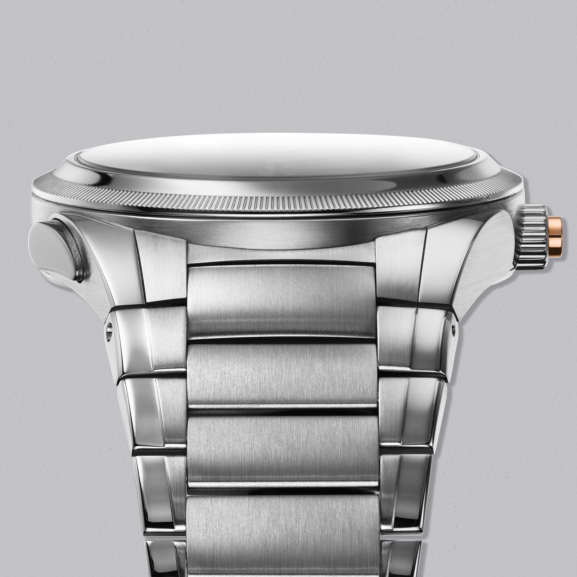 Explore the TONDA PF Minute Rattrapante Arctic Rose—sleek design, subtle colour palette and Parmigiani’s groundbreaking split-minute innovation.