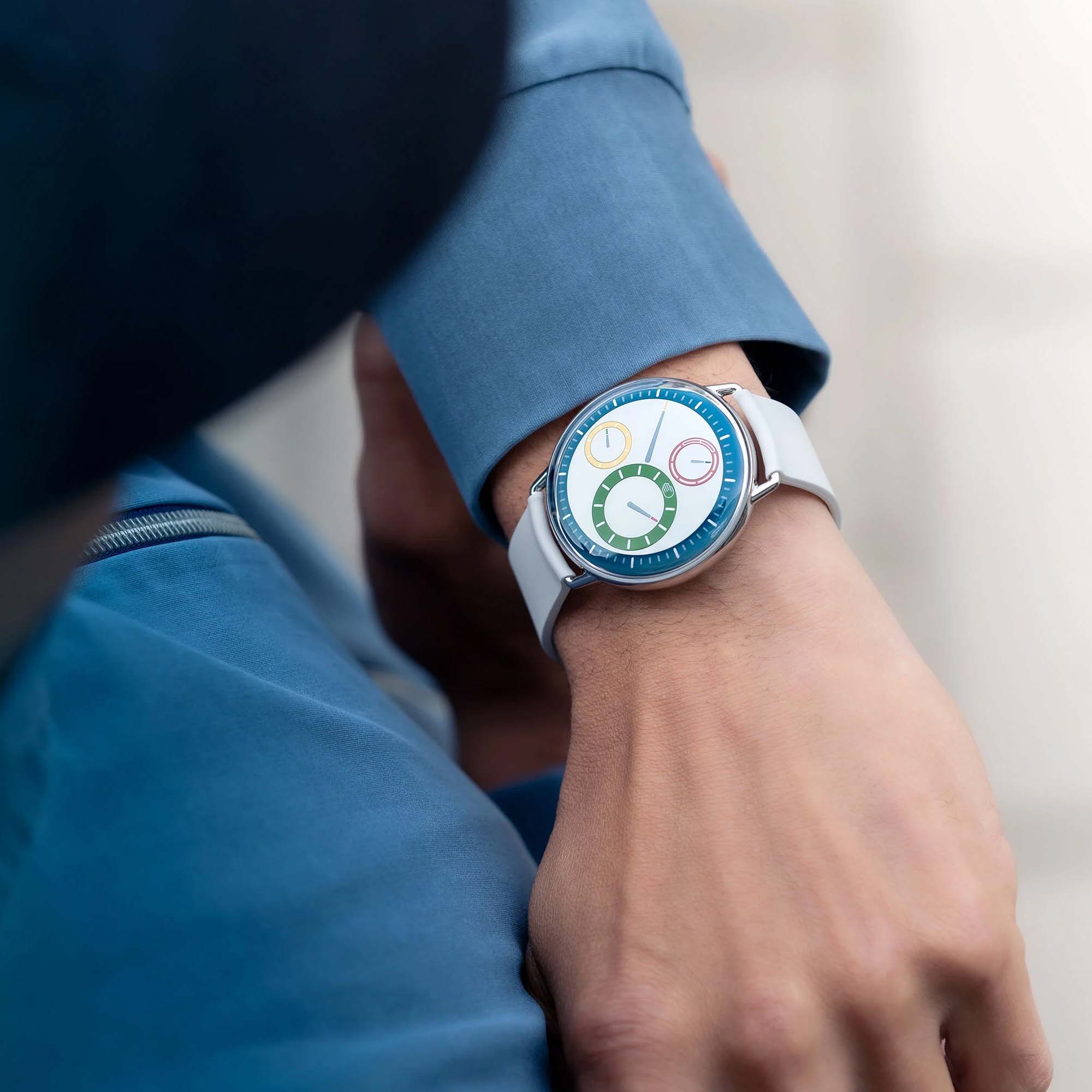  TYPE-1-ROUND-COLORS-wrist
