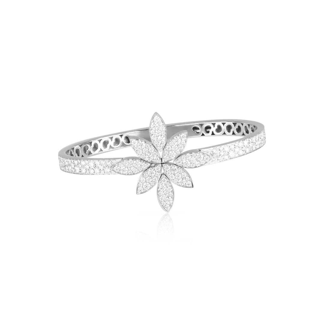 ghirlanda-luce-di-loto-bracelet-in-18k-white-gold-with-white-diamonds-16746b-hero