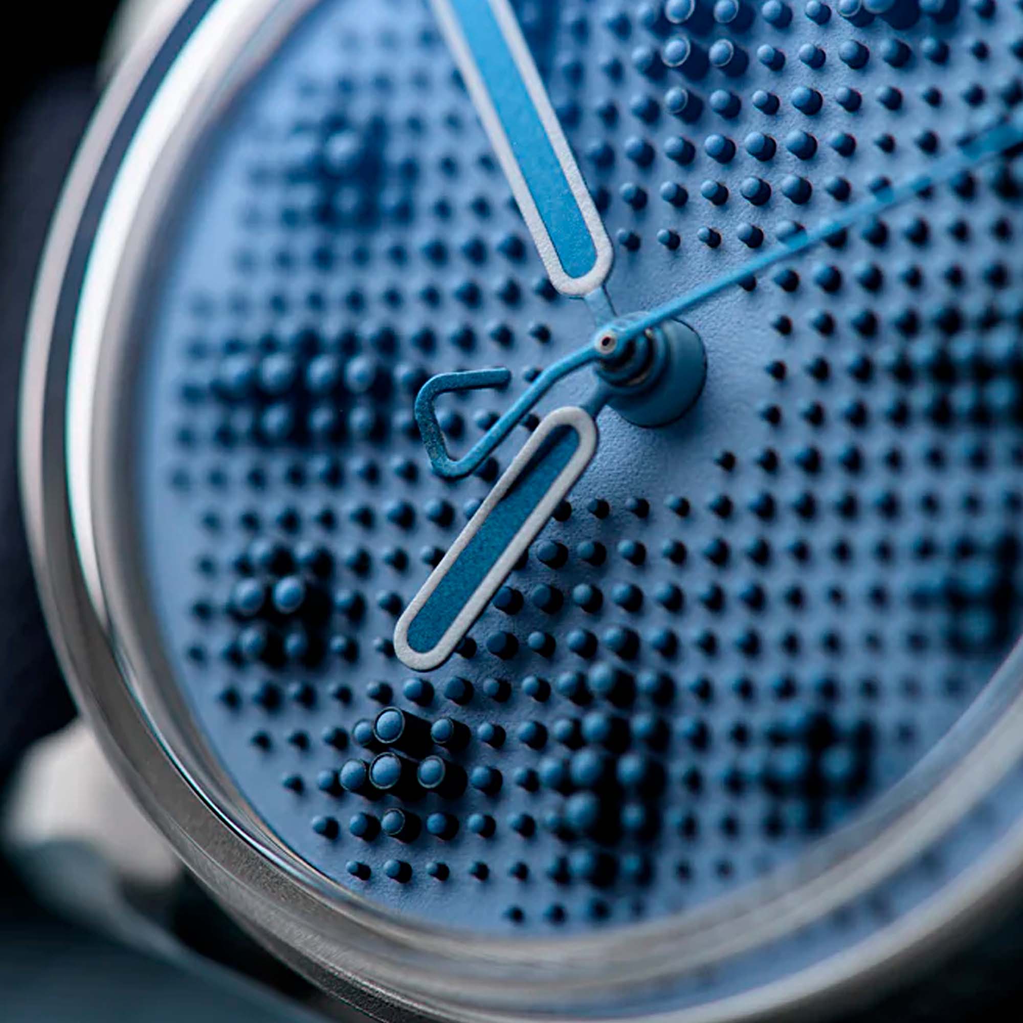 The Kollokium PROJEKT 01 Variant G2 showcases industrial design, exposed mechanics, and a bold contemporary approach to mechanical timekeeping.