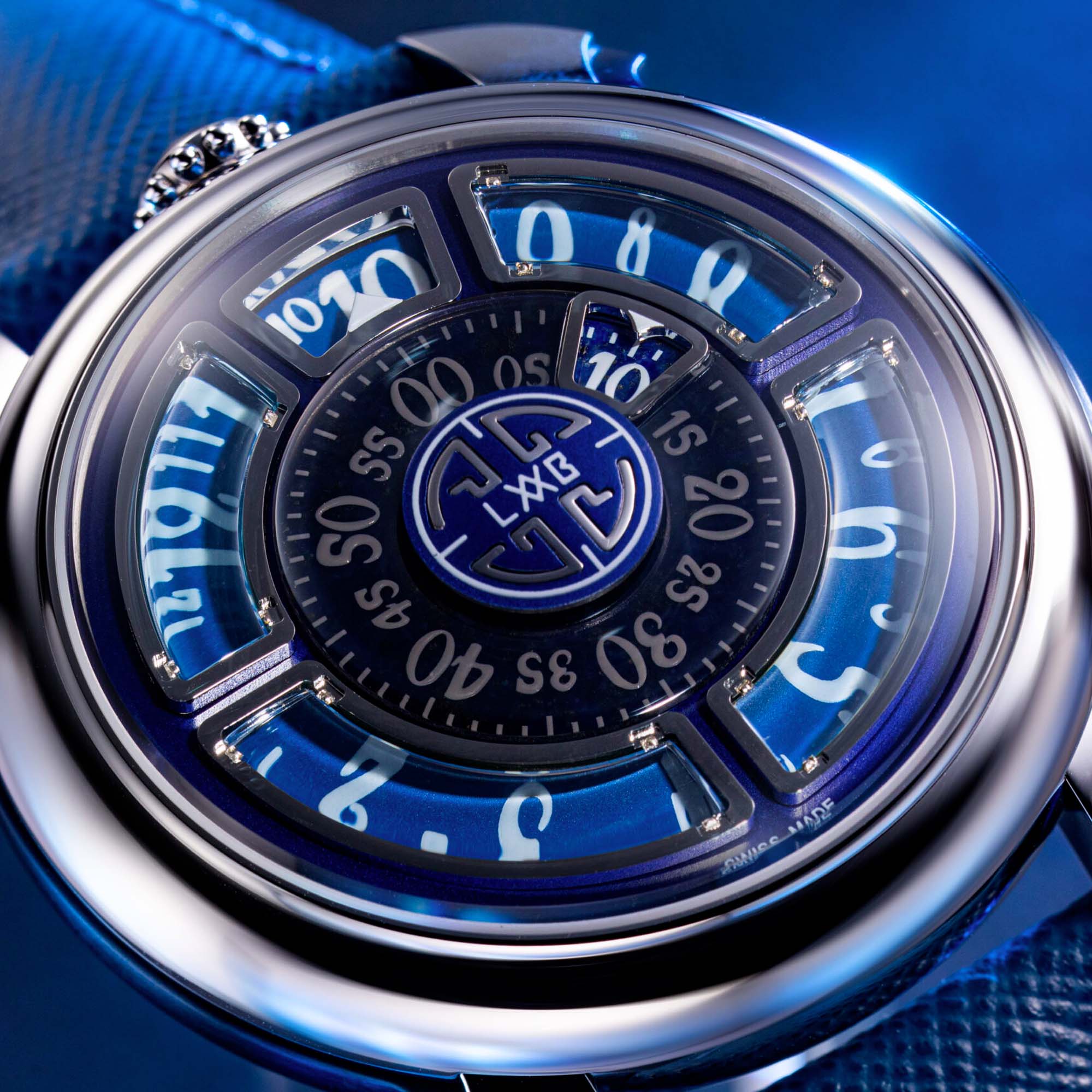 The GAGA LABORATORIO LABORMATIC Luce Limited Edition of 100 delivers expressive design, automatic performance, and rare collectability.