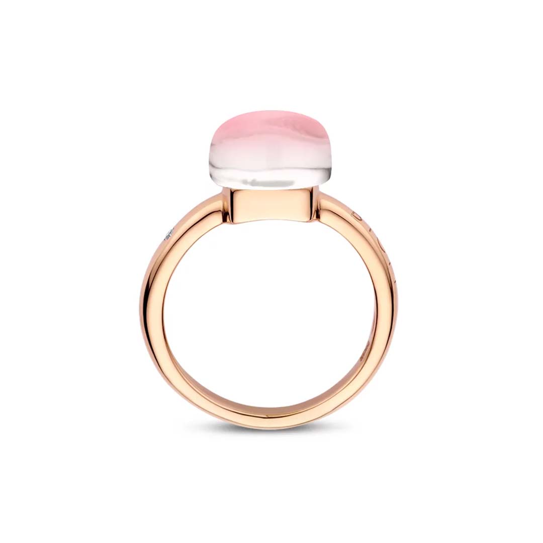 Discover the Mini Sweety ring featuring ruby and rock crystal, offering striking colour contrast and modern elegance.