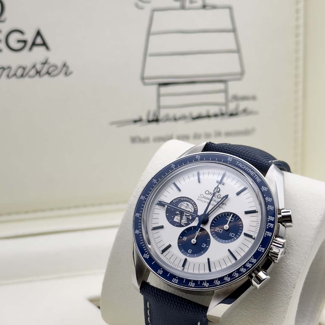 omega-speedmaster-anniversary-series-42-mm-steel-on-coated-nylon-fabric-strap-box-lid