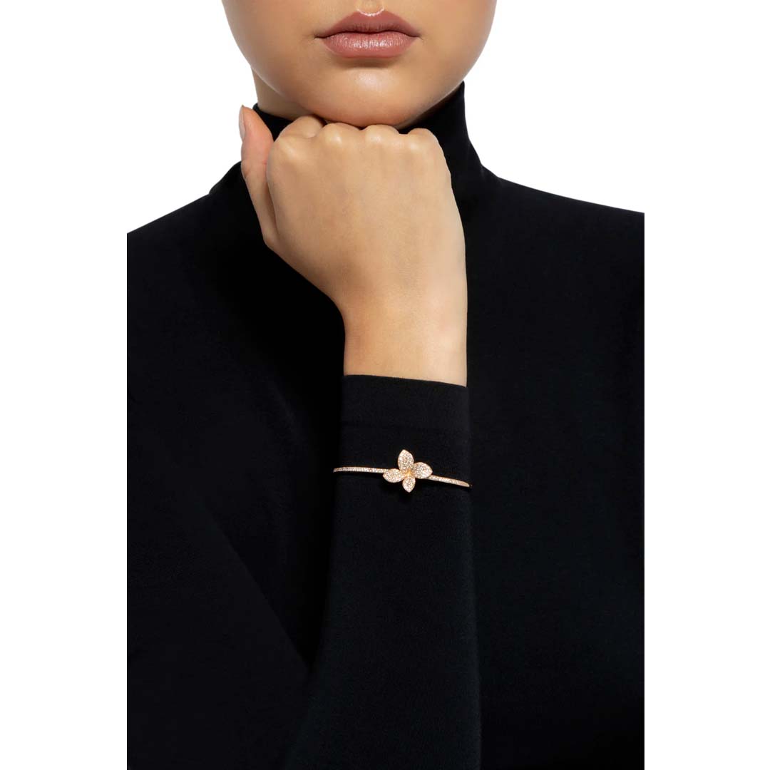 petit-garden-bracelet-in-18k-rose-gold-with-diamonds-medium-flower-16222r-model