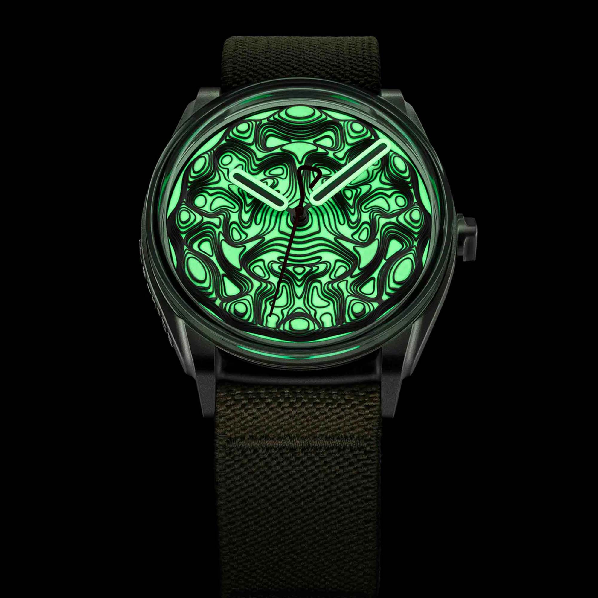 Discover the Kollokium PROJEKT 02 FFF&F Edition, a statement piece that challenges traditional horology through industrial aesthetics and uncompromising creative intent.