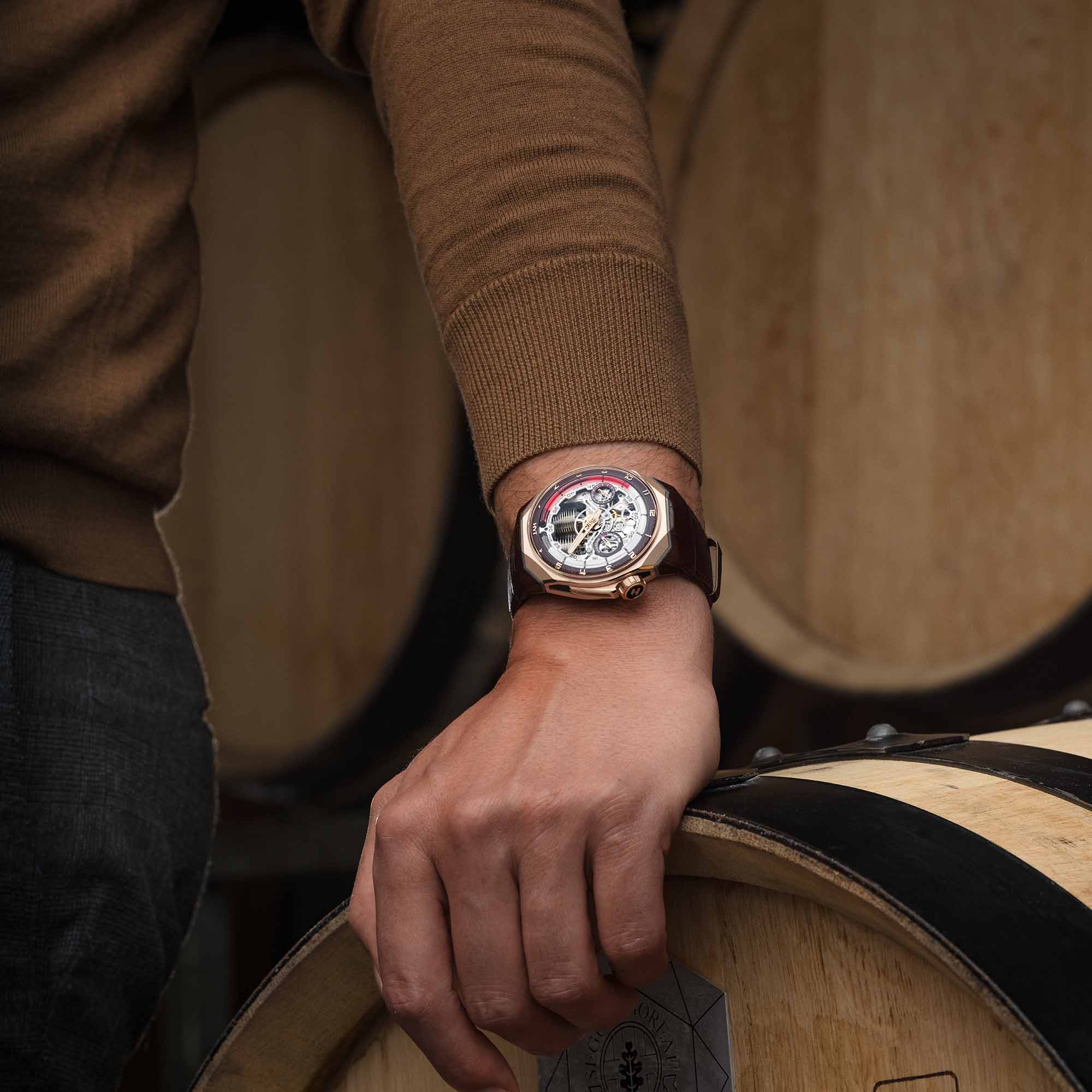 HYT S1 5N Gold Titanium Cigare Limited Edition of 8, engineered with hydro-mechanical timekeeping, lightweight titanium casework and refined 5N gold detailing.