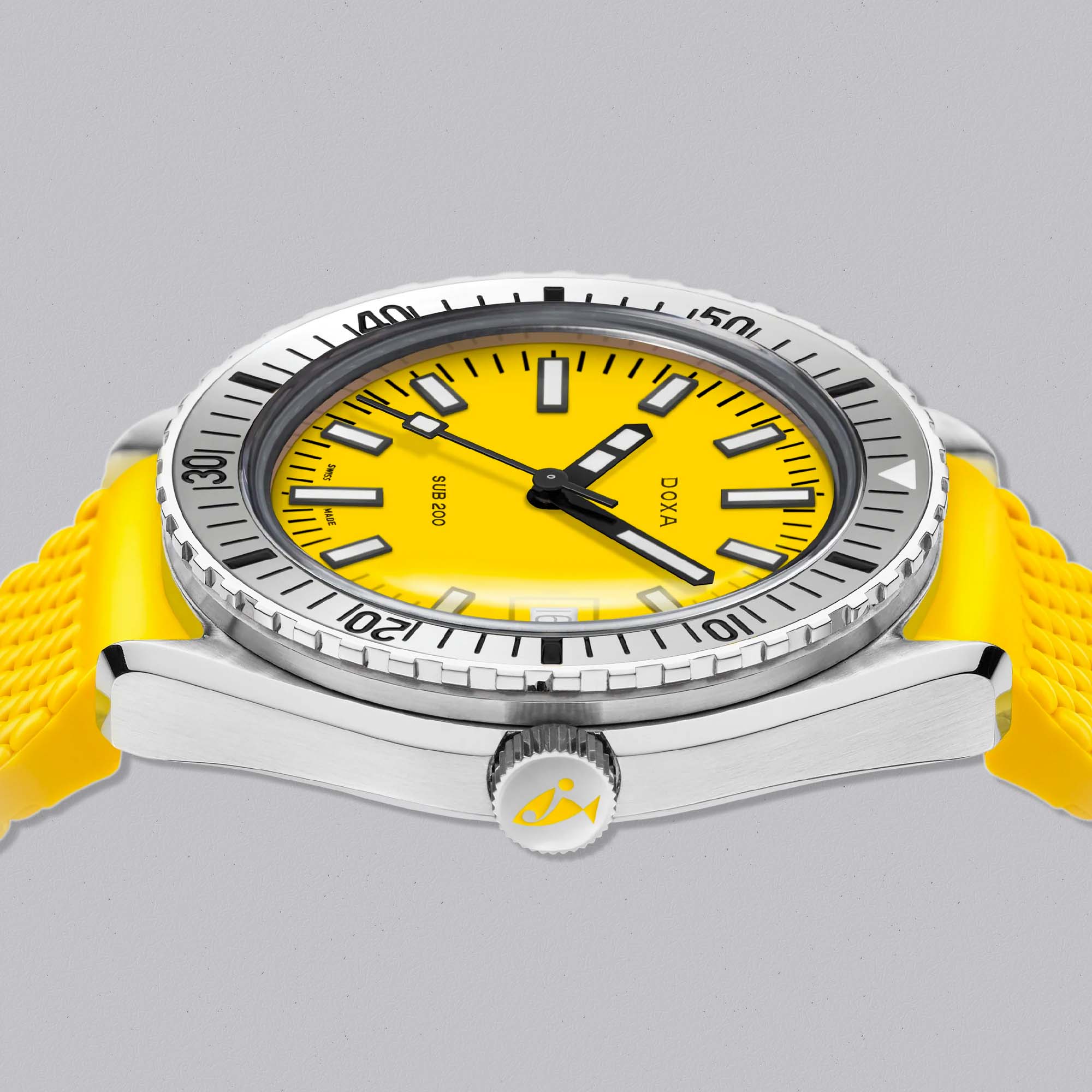 DOXA SUB 200 Divingstar 799.10.361.31: iconic yellow diver’s watch with 200m depth rating, Swiss automatic movement, and vintage styling.