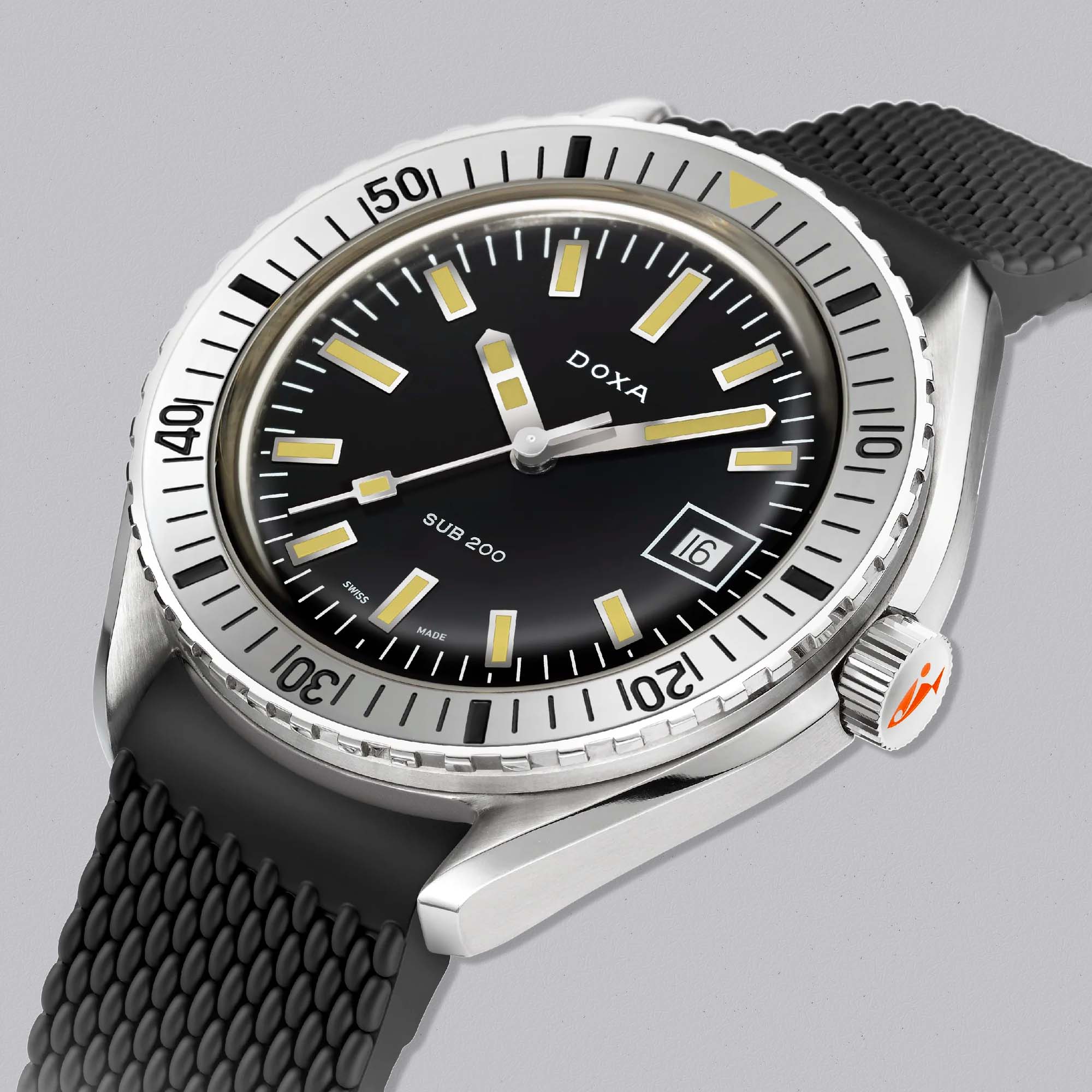 Discover the DOXA SUB 200 Sharkhunter, combining robust Swiss engineering with clear legibility and everyday versatility.