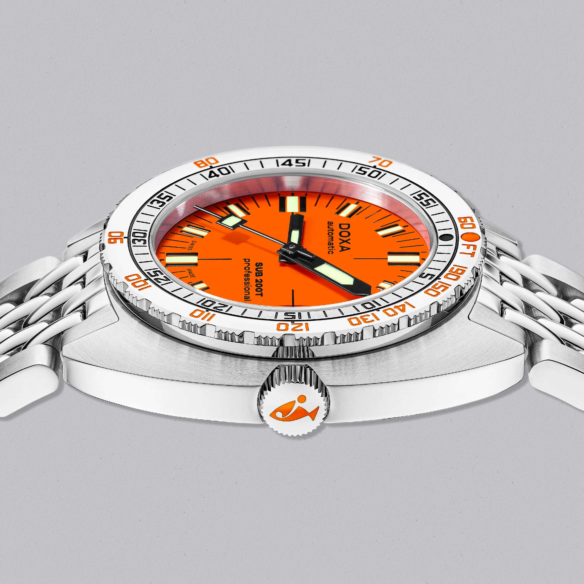 The DOXA SUB 200T Professional delivers reliable dive capability, exceptional legibility, and classic DOXA tool watch heritage.