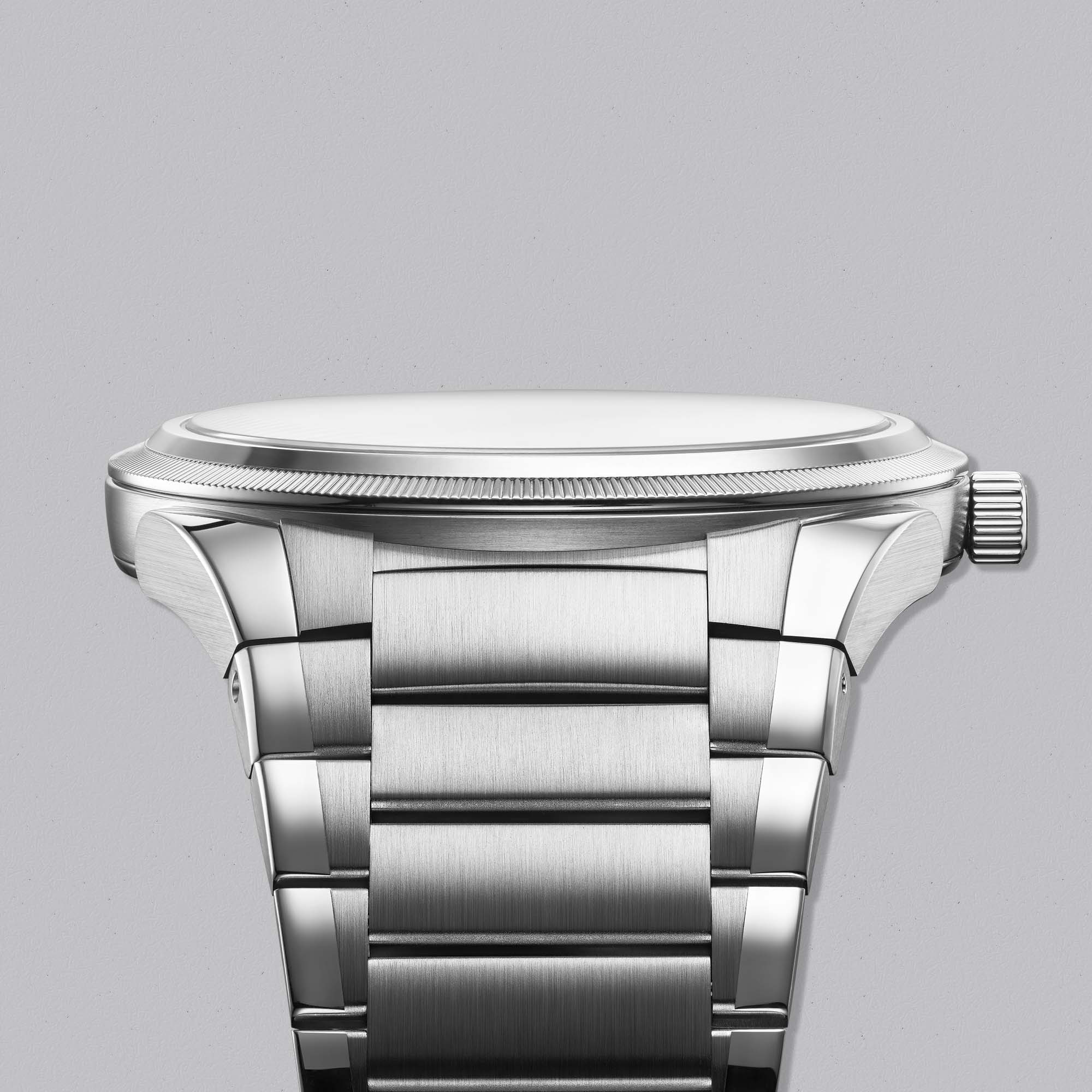 Crafted in steel with a platinum bezel, the Parmigiani Fleurier Tonda PF Micro-Rotor Agave Blue delivers purity of design, mechanical intelligence, and everyday luxury for discerning collectors.